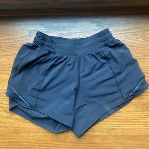 Black Lululemon Hotty Hots 4”